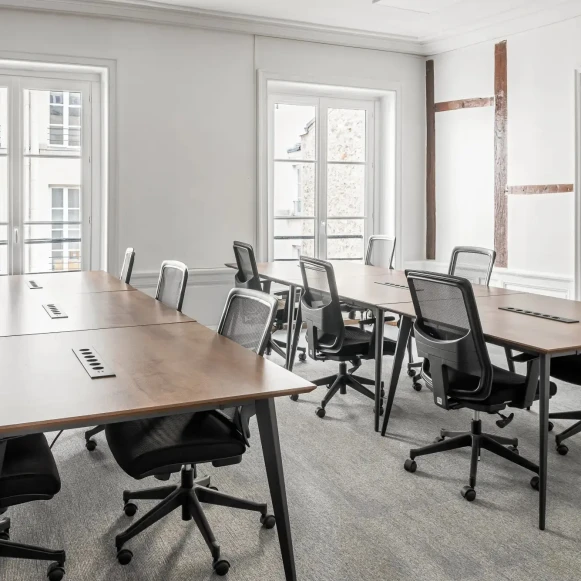 Espace indépendant 129 m² 20 postes Location bureau Rue des Petits Champs Paris 75002 - photo 1