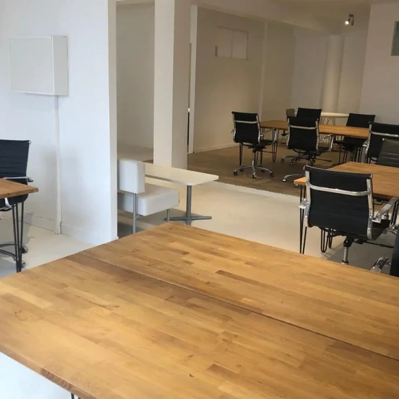 Espace indépendant 140 m² 24 postes Coworking Rue Soubise Saint-Ouen-sur-Seine 93400 - photo 1