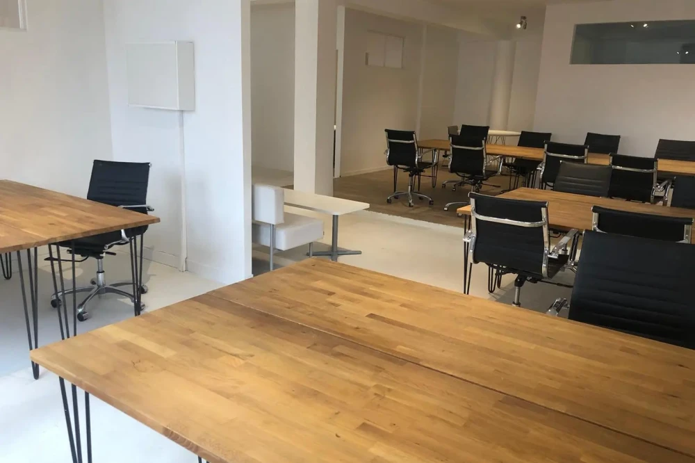 Espace indépendant - 93400 - 24 postes - 5500€