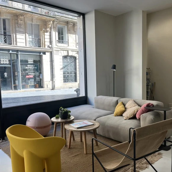 Bureau privé 27 m² 7 postes Coworking Rue Vital Carles Bordeaux 33000 - photo 4