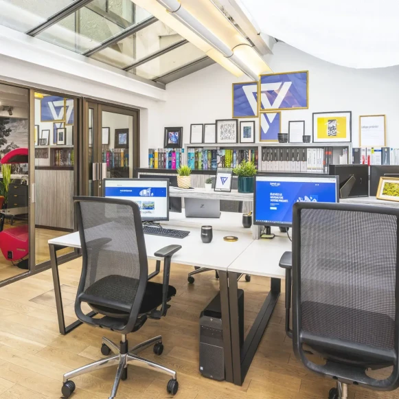 Espace indépendant 42 m² 7 postes Coworking Rue Massue Vincennes 94300 - photo 1