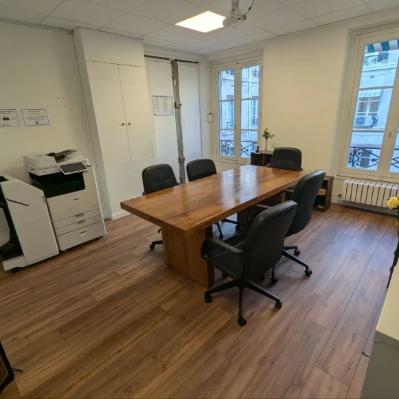 Bureau privé 39 m² 4 postes Location bureau Rue de Rivoli Paris 75001 - photo 4