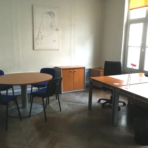 Bureau privé 20 m² 2 postes Location bureau Rue des Jacobins Amiens 80000 - photo 1