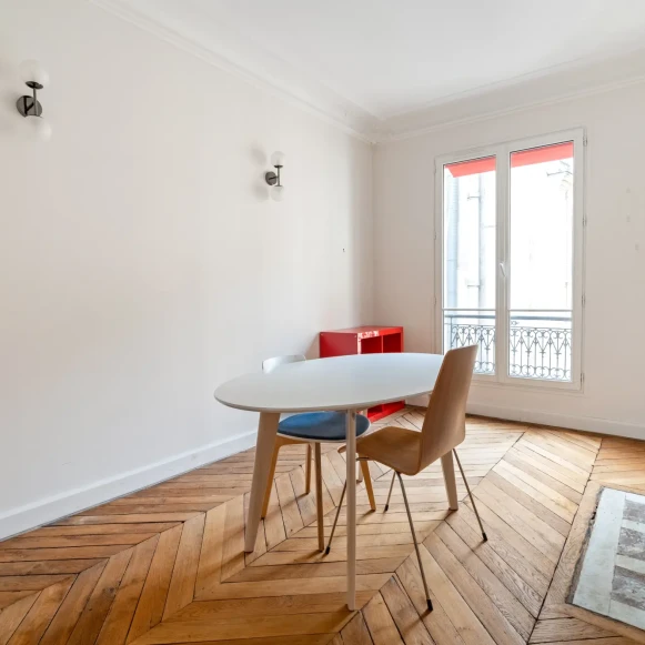 Bureau privé 50 m² 10 postes Location bureau Rue La Fayette Paris 75009 - photo 3