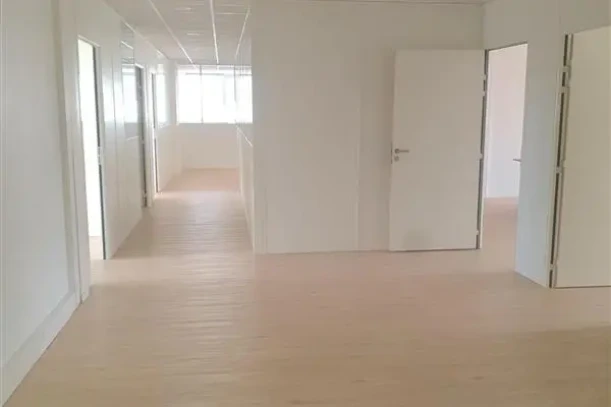 Espace indépendant - 91000 - 21 postes - 4098€