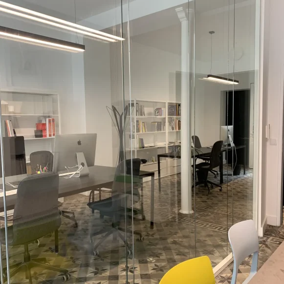 Open Space  4 postes Coworking Rue Voltaire Paris 75011 - photo 1