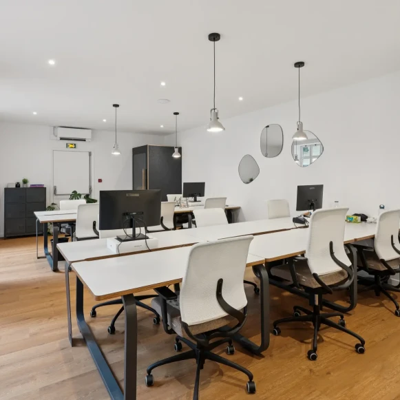 Espace indépendant 101 m² 18 postes Location bureau Rue du Faubourg Poissonnière Paris 75010 - photo 8