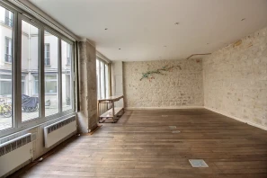 Espace indépendant - 75010 - 10 postes - 5000€