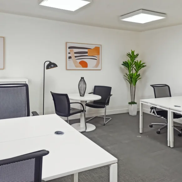Bureau privé 23 m² 4 postes Coworking Quai Kléber Strasbourg 67000 - photo 3
