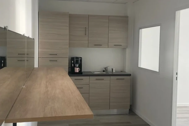 Bureau privé - 30000 - 4 postes - 500€