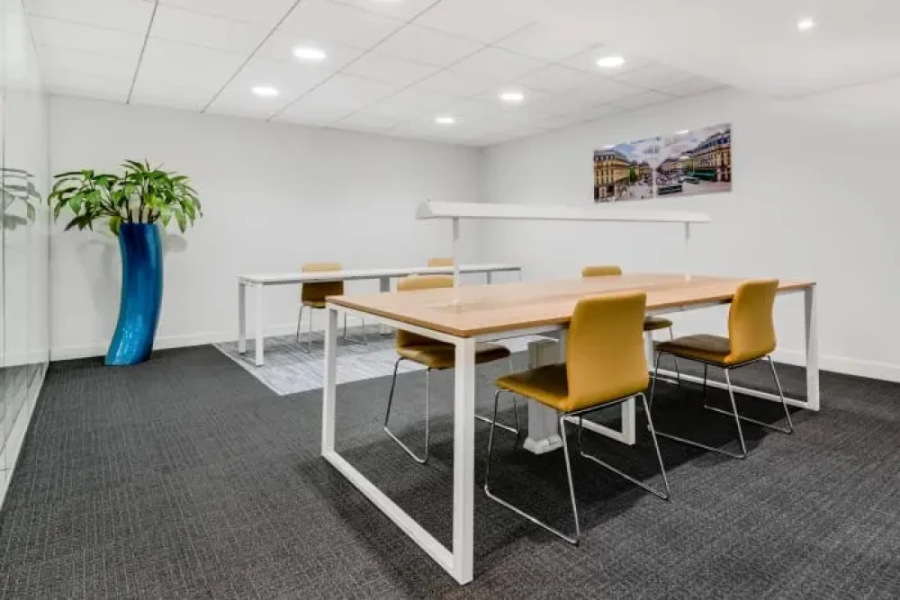 Bureau privé - 75001 - 4 postes - 1680€