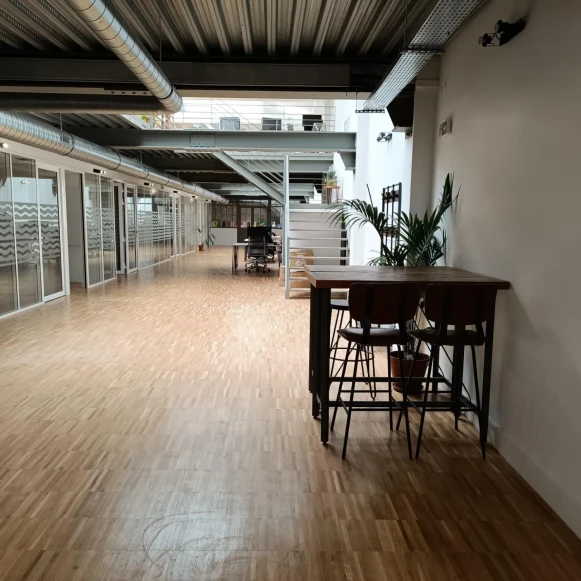 Open Space  10 postes Location bureau Rue des Annelets Paris 75019 - photo 1