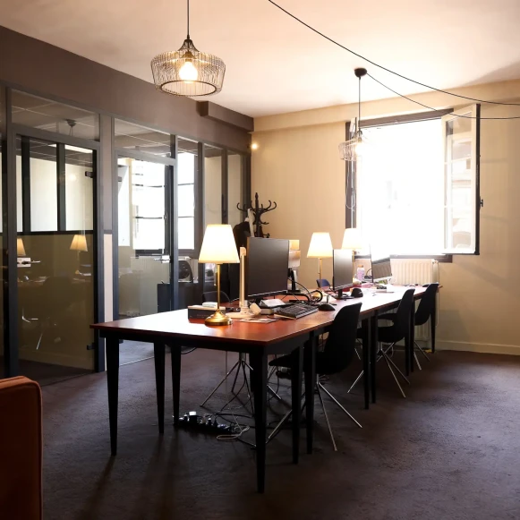 Bureau privé 10 m² 2 postes Coworking Rue de Bucarest Paris 75008 - photo 6