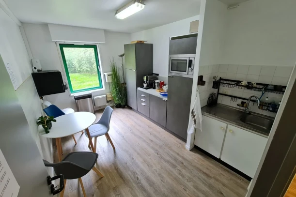 Bureau privé - 59650 - 2 postes - 600€