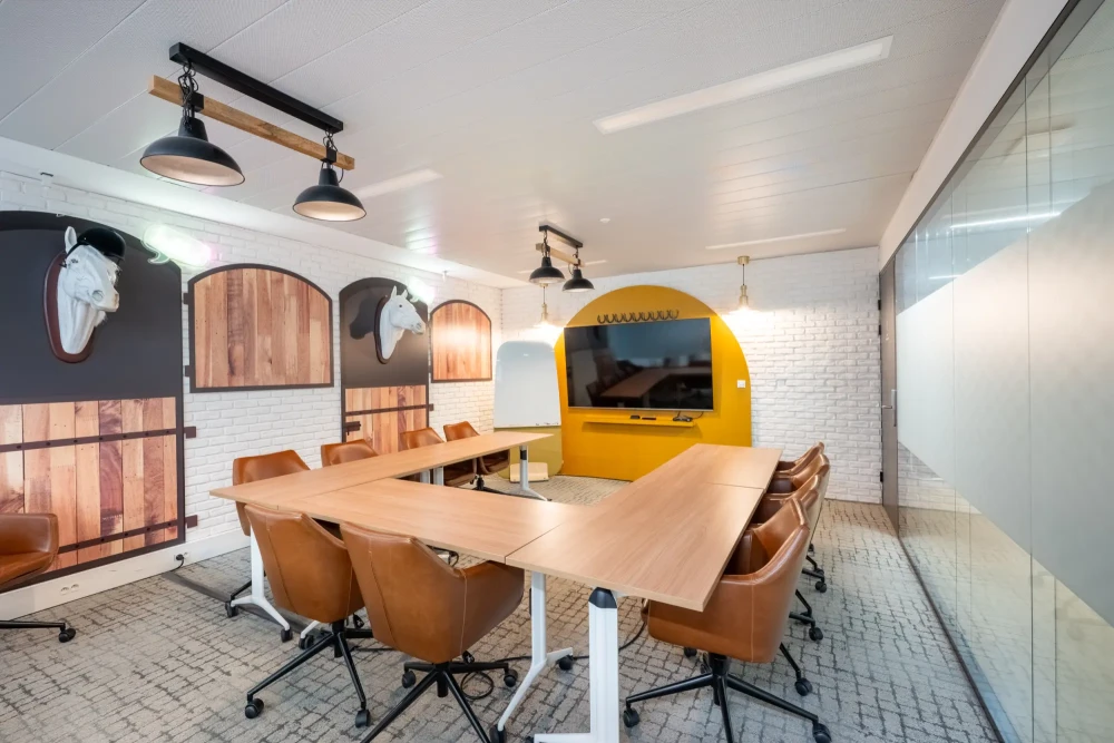 Bureau privé - 75008 - 9 postes - 7830€