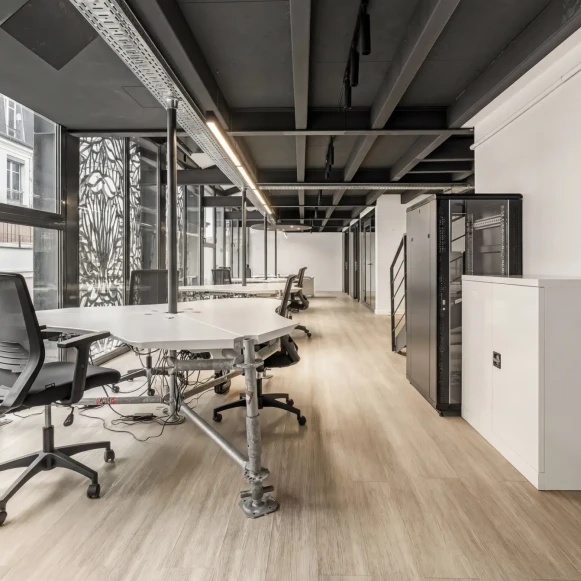 Bureau privé 150 m² 22 postes Location bureau Rue de la Pierre Levée Paris 75011 - photo 1