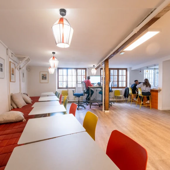 Open Space  10 postes Location bureau Rue Saint-Fiacre Paris 75002 - photo 7