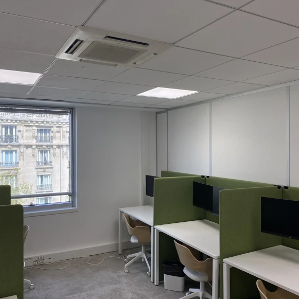 Espace indépendant 18 m² 6 postes Location bureau Boulevard du Montparnasse Paris 75014 - photo 4