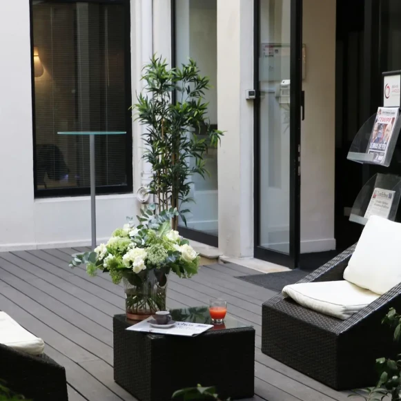 Bureau privé 40 m² 8 postes Coworking Rue Cambon Paris 75001 - photo 3