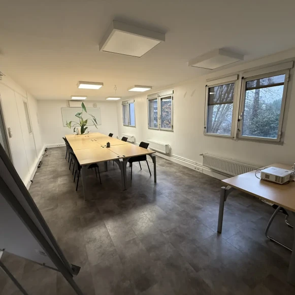 Espace indépendant 140 m² 18 postes Coworking Rue de l'Amiral Courbet Saint-Mandé 94160 - photo 4