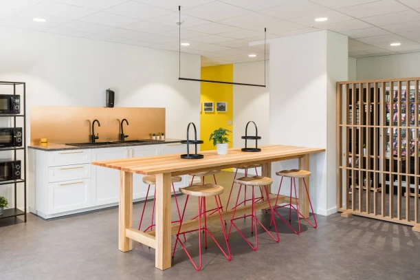 Bureau privé - 69100 - 30 postes - 2400€