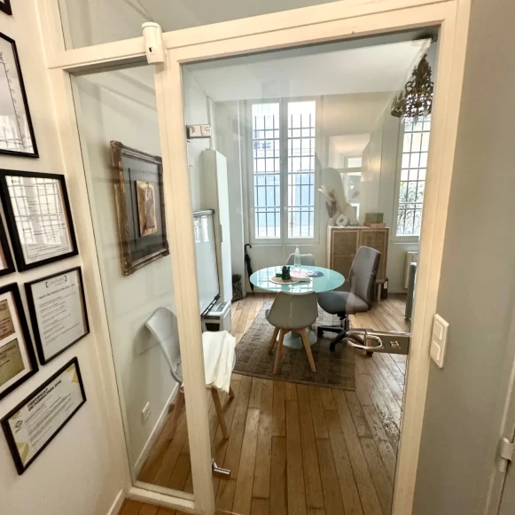 Bureau privé 14 m² 2 postes Location bureau Rue du Mont Thabor Paris 75001 - photo 4