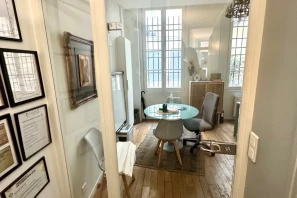 Bureau privé - 75001 - 2 postes - 900€