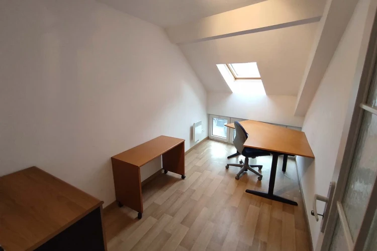 Espace indépendant - 92240 - 12 postes - 2000€