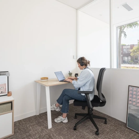 Bureau privé 10 m² 2 postes Coworking Rue Denis Papin Villeneuve-d'Ascq 59650 - photo 5