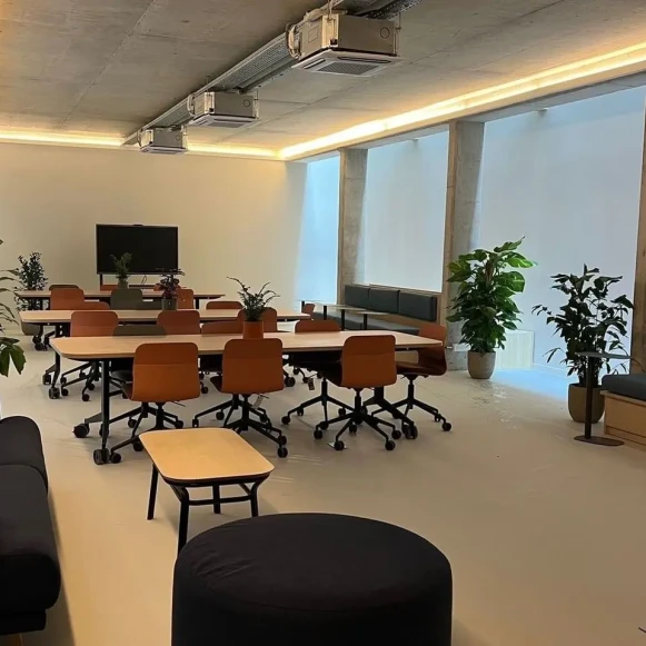 Bureau privé 10 m² 2 postes Coworking Avenue de la République Montrouge 92120 - photo 3