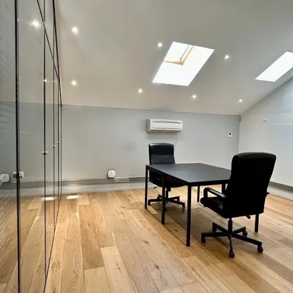 Bureau privé 32 m² 8 postes Coworking Rue de Créqui Lyon 69007 - photo 7