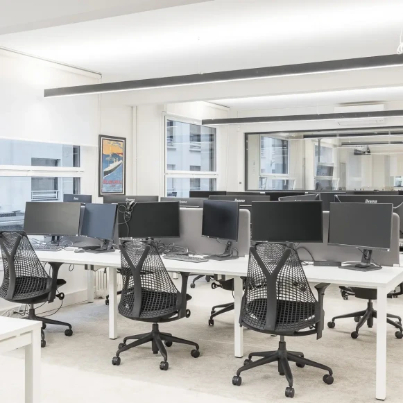 Espace indépendant 160 m² 24 postes Location bureau Rue Joseph Sansboeuf Paris 75008 - photo 1