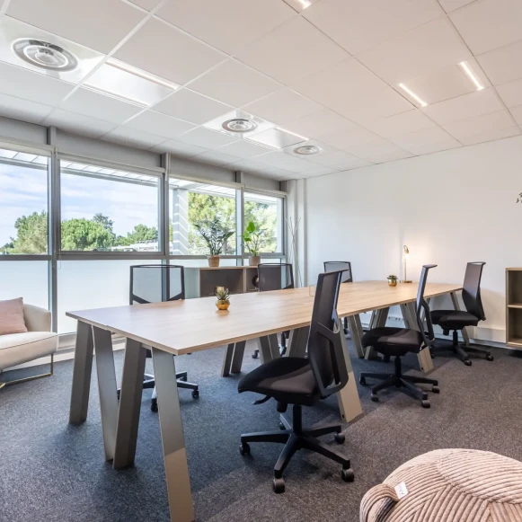Bureau privé 22 m² 6 postes Coworking Rue Jacques Daguerre Nantes 44300 - photo 1