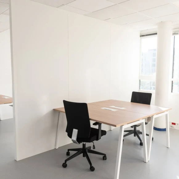 Bureau privé 15 m² 3 postes Location bureau Rue Pierre Joseph Colin Rennes 35000 - photo 6