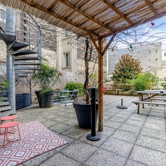 Bureau privé 20 m² 5 postes Coworking Rue de Rochechouart Paris 75009 - photo 7