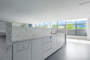 Bureau privé - 38330 - 5 postes - 1025€