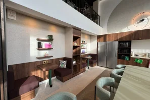 Open Space - 75010 - 5 postes - 240€