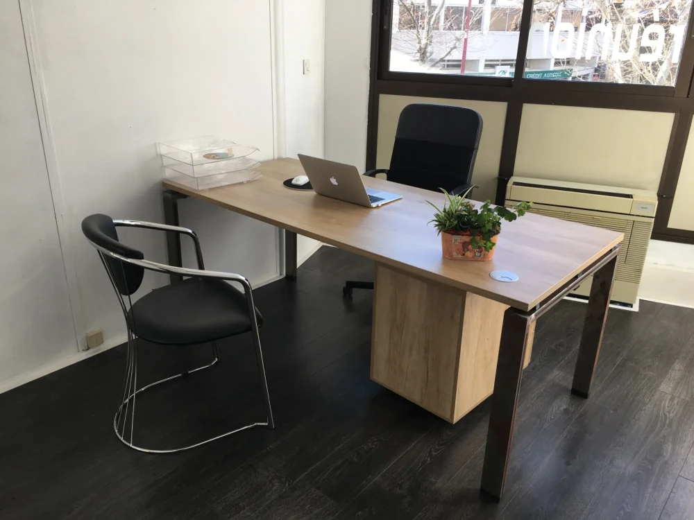 Bureau privé - 13700 - 1 poste - 300€