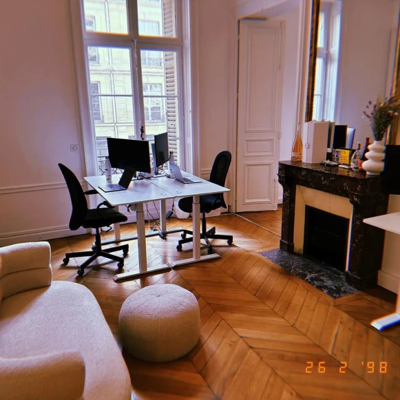 Bureau privé 31 m² 10 postes Location bureau Rue Lincoln Paris 75008 - photo 3