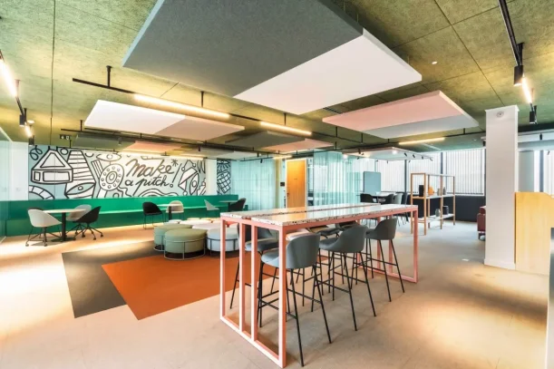 Espace indépendant - 75013 - 32 postes - 15360€