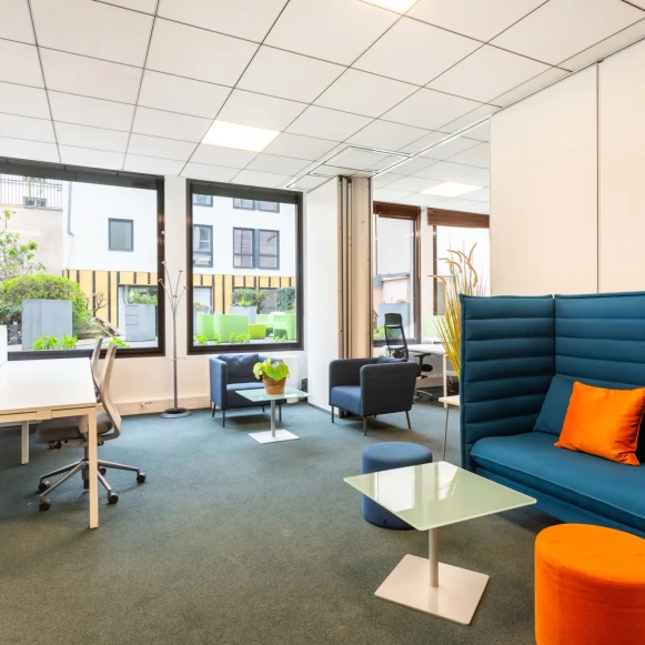 Bureau privé 8 m² 1 poste Coworking Rue des Petits Hôtels Paris 75010 - photo 8