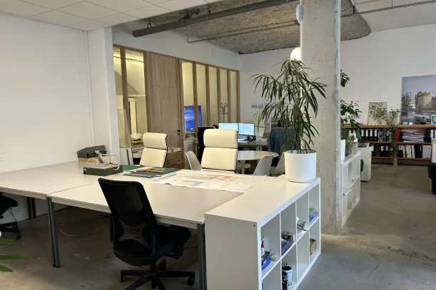 Open Space - 75013 - 3 postes - 300€