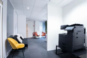 Bureau privé - 73370 - 7 postes - 831.12€