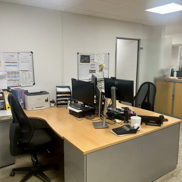 Espace indépendant 220 m² 30 postes Location bureau Rue Philippe de Girard Paris 75018 - photo 7