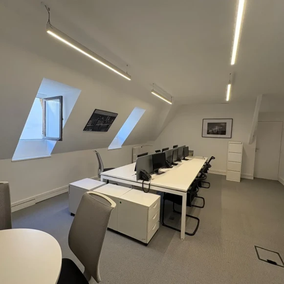 Bureau privé 75 m² 8 postes Location bureau Avenue de Villiers Paris 75017 - photo 2