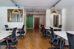 Open Space - 75009 - 40 postes - 400€