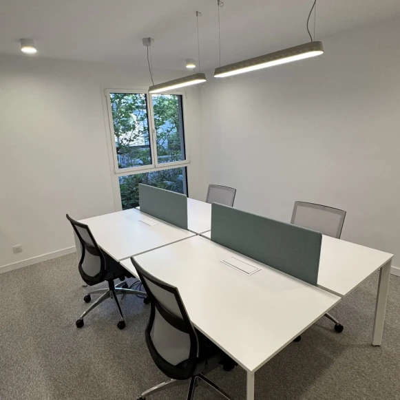 Bureau privé 16 m² 4 postes Location bureau Boulevard Carabacel Nice 06000 - photo 12