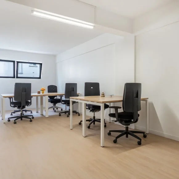 Bureau privé 20 m² 6 postes Coworking Avenue du Général Michel Bizot Paris 75012 - photo 2