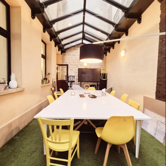 Bureau privé 10 m² 3 postes Location bureau Rue Oberkampf Paris 75011 - photo 3