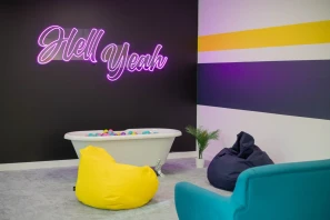 Bureau privé - 06410 - 3 postes - 1149€